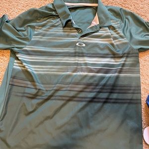Mens Oakley Golf Polo. Great condition.